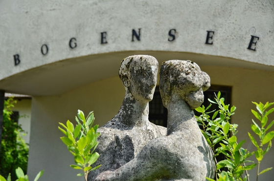 Statue vor Waldhof des NSDAP-Propagandaministers Goebbels